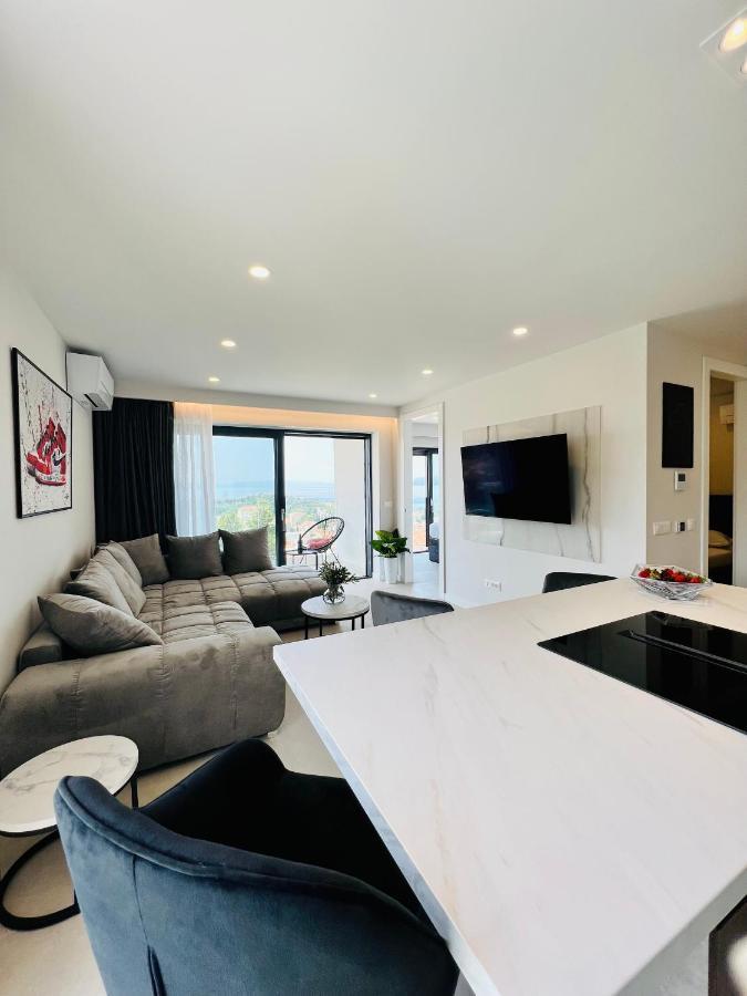 Mauro - Luxury Seaview * Makarska